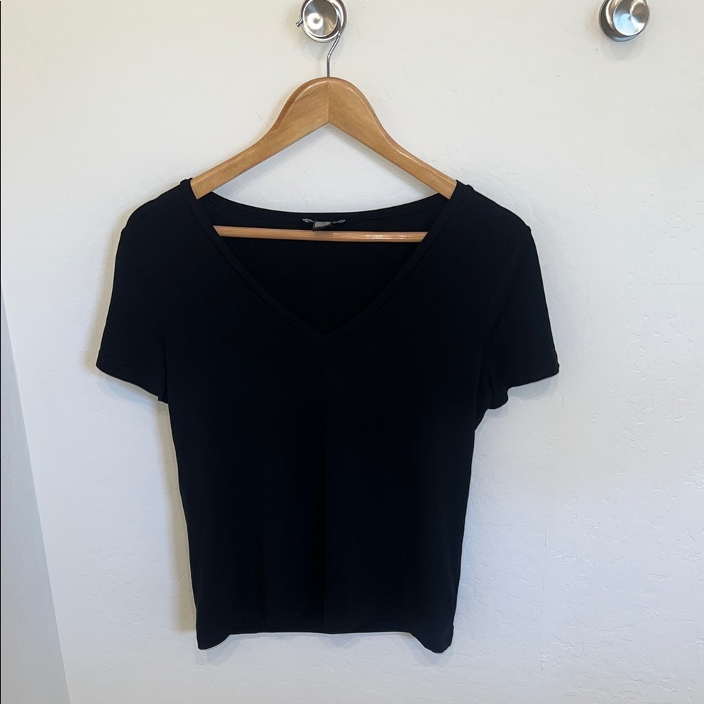Express Black V-Neck Short Sleeve Tee